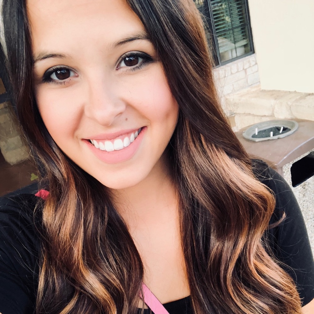 Meet your Posher, Raquel